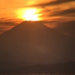 江の島・稚児ヶ淵のダイヤモンド富士