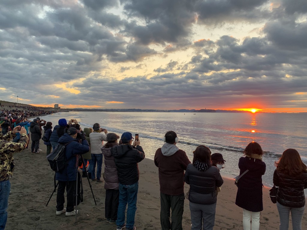 茅ケ崎ヘッドランドビーチで初日の出と江ノ島と富士山をiphoneできれいに撮影 フォロワーが１２万人増えるiphone写真 動画